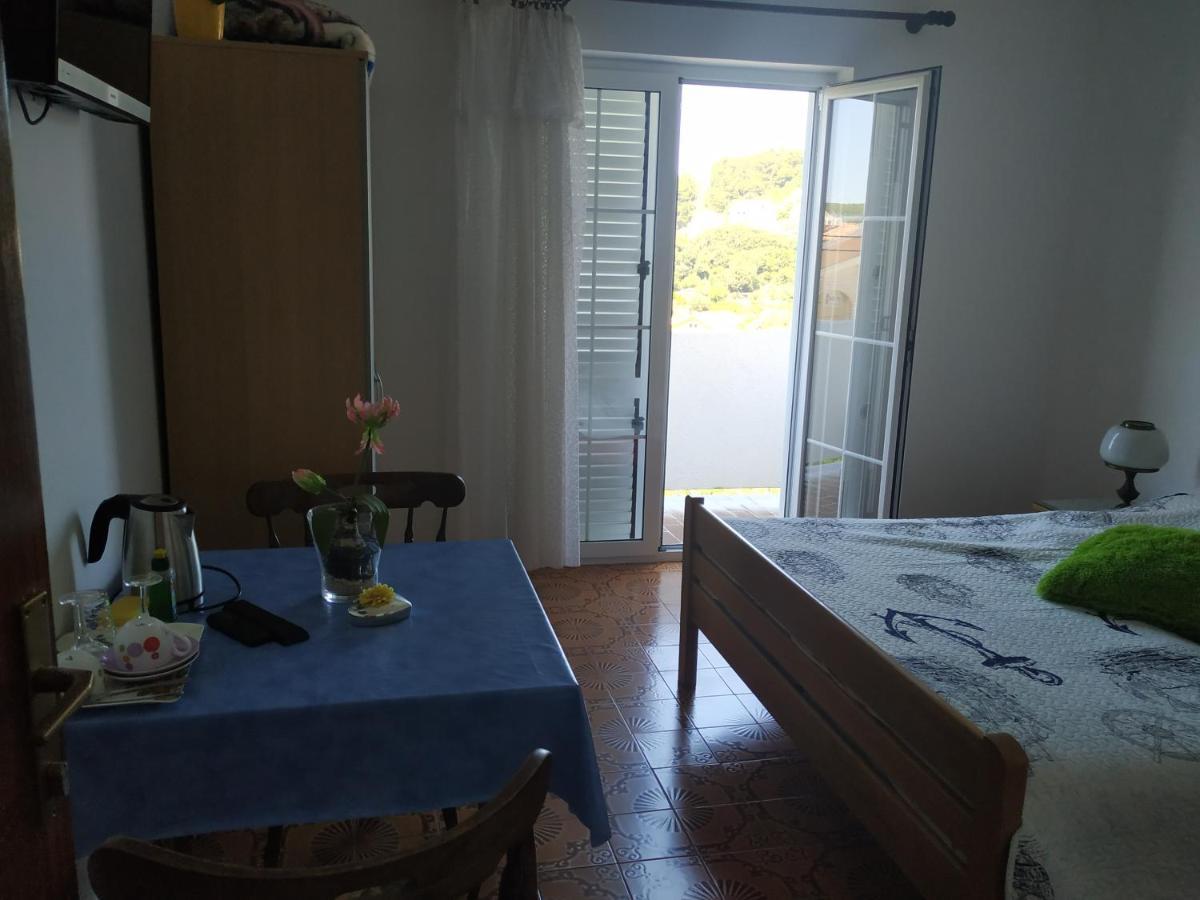 Kuca Carmen Otel Rab Town Dış mekan fotoğraf